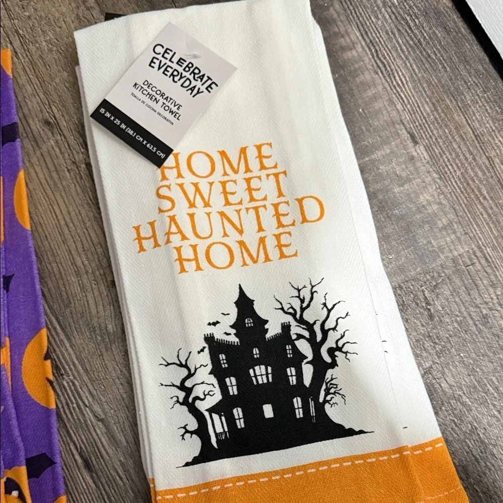 Set of 8 Halloween Themed Kitchen Towels Set